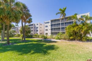 300 Royal Palm Road, Boca Raton, FL 33432 - MLS#B26040132