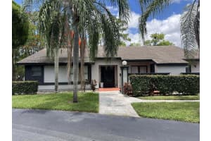 325 Pennington Court, Royal Palm Beach, FL 33411 - MLS#B26040136
