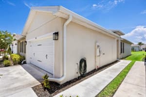 843 Persimmon Place, Fort Pierce, FL 34981 - MLS#B26040744