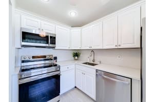 12 Colonial Club Drive, Boynton Beach, FL 33435 - MLS#B26040768