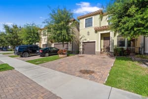 5809 46th Lane, Tamarac, FL 33319 - MLS#B26040793