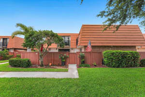 2818 Waterford Drive, Deerfield Beach, FL 33442 - MLS#B26040806
