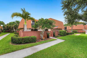 2818 Waterford Drive, Deerfield Beach, FL 33442 - MLS#B26040806