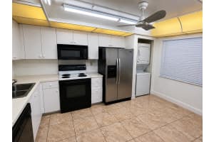 1000 Colony Point Circle, Pembroke Pines, FL 33026 - MLS#B26040811