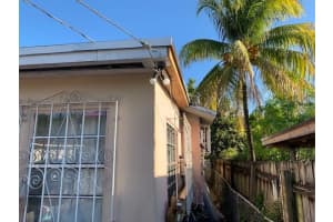 1850 35th Street, Miami, FL 33142 - MLS#B26040838