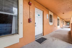 6900 39th Street, Davie, FL 33314 - MLS#B26041073