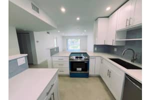 2900 Fiore Way, Delray Beach, FL 33445 - MLS#B26041133