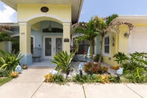 591 Chapman Avenue, Port Saint Lucie, FL 34984 - MLS#B26041364