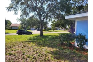 702 Belmont Circle, Port St Lucie, FL 34953 - MLS#B26041470