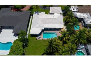 19885 22nd Avenue, Miami, FL 33180 - MLS#B26041579