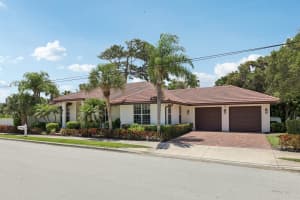 15 Wellesley Drive, Lake Worth Beach, FL 33460 - MLS#B26041683