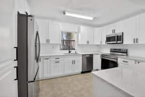 11556 Nw 1st Street, Plantation, Fl 33325, Plantation