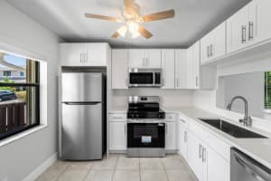 5162 Tennis Lane, Delray Beach, FL 33484 - MLS#B26041744