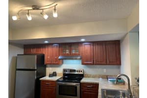 5721 Riverside Drive, Coral Springs, FL 33067 - MLS#B26041757