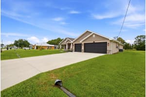 5825 NW Bates Ave, Port St. Lucie, FL 34986, - MLS#B26041780