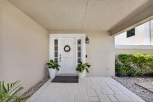 33 Selby Lane, Palm Beach Gardens, FL 33418 - MLS#B26041856
