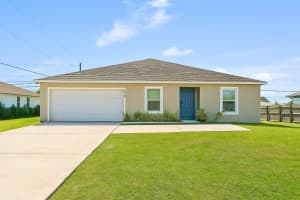 1122 Del Rio Boulevard, Port Saint Lucie, FL 34953 - MLS#B26041858