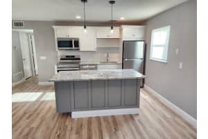 10 Lake Vista Trail, Port Saint Lucie, FL 34952 - MLS#B26041897