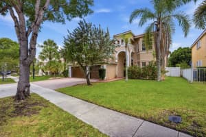 16918 16th Street, Pembroke Pines, FL 33027 - MLS#B26041921