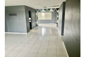 2400 85th Avenue, Sunrise, FL 33322 - MLS#B26041985
