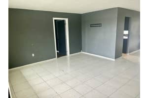 2400 85th Avenue, Sunrise, FL 33322 - MLS#B26041985