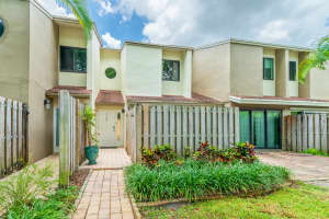 308 City View, Fort Lauderdale, FL 33311 - MLS#B26042092