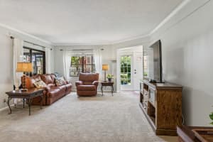 24 Uno Lago Drive, Juno Beach, FL 33408 - MLS#B26042107
