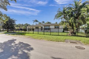 30 139th Street, Miami, FL 33161 - MLS#B26042218