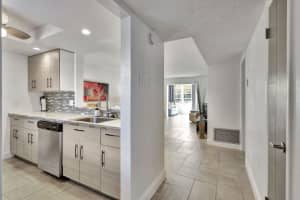 330 26th Avenue, Boynton Beach, FL 33435 - MLS#B26042328