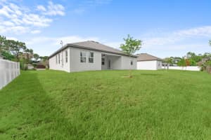 7876 104th Avenue, Vero Beach, FL 32967 - MLS#B26042377
