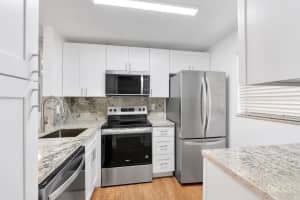 9450 Poinciana Place 211, Davie, Fl 33324, Davie