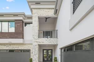 17092 Five Waters Avenue, Boca Raton, FL 33496 - MLS#B26042423