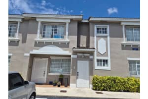 7211 174th Terrace, Hialeah, FL 33015 - MLS#B26042486