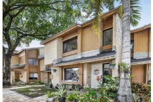 124 Wimbledon Lake Drive, Plantation, Fl 33324, Plantation