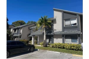 124 Wimbledon Lake Drive, Plantation, FL 33324 - MLS#B26042528