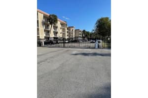 2649 48th Terrace, Lauderdale Lakes, FL 33313 - MLS#B26042747