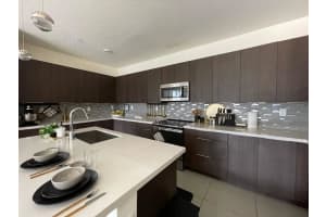 4713 84th Court, Doral, FL 33166 - MLS#B26042774