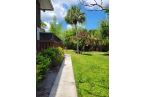 903 Camelot Gardens Boulevard, Port Saint Lucie, FL 34952 - MLS#B26042960