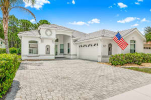 623 Lake Charles Circle, Port Saint Lucie, FL 34986 - MLS#B26043002