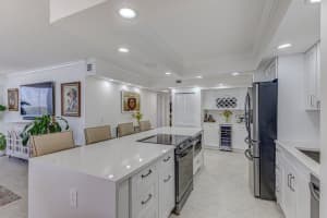 5440 Ocean Drive, Singer Island, FL 33404 - MLS#B26043012