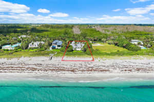 43 Beach Beach, Jupiter Island, FL 33455 - MLS#B26043018