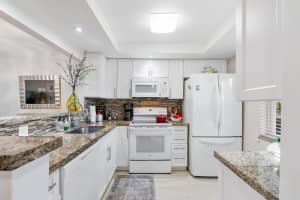7837 Golf Cir Drive, Margate, FL 33063 - MLS#B26043148