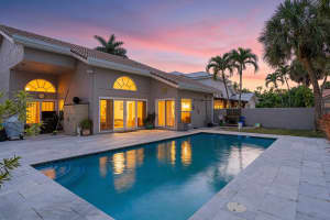 10333 Buena Ventura Drive, Boca Raton, FL 33498 - MLS#B26043213
