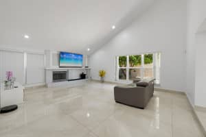 8811 150th Place Circle, Miami, FL 33196 - MLS#B26043248