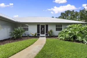 620 39th Court, Vero Beach, FL 32968 - MLS#B26043301