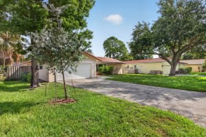 11241 42nd Street, Coral Springs, FL 33065 - MLS#B26043321