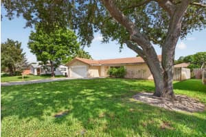 11241 42nd Street, Coral Springs, FL 33065 - MLS#B26043321
