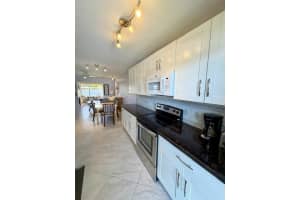 1116 Lake Terrace , Boynton Beach, FL 33426 - MLS#B26043373