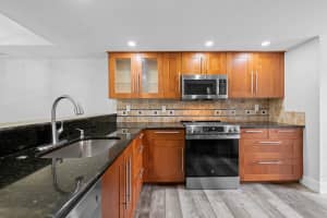 4221 71st Terrace, Davie, FL 33314 - MLS#B26043412