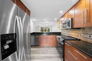 4221 71st Terrace, Davie, FL 33314 - MLS#B26043412